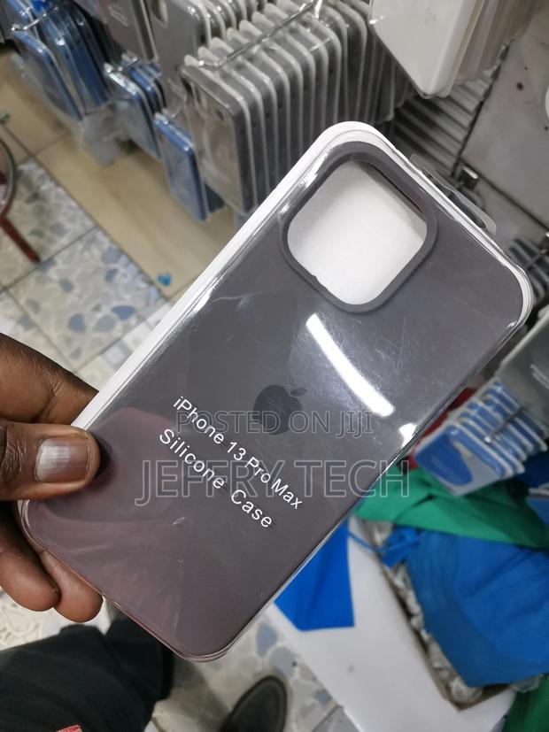 Grey iPhone 13 Pro Max Silicone Case - thumbnail 3