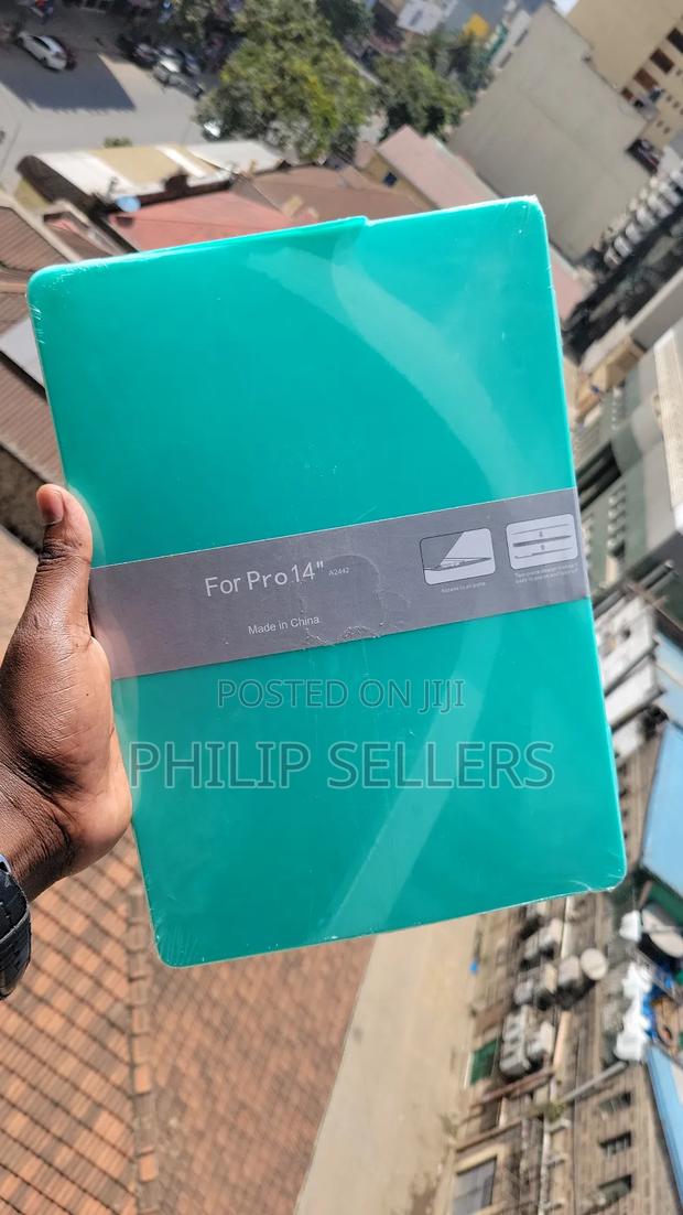 The Hard Shell Case for Apple Macbook Pro (13-Inch) - thumbnail 3