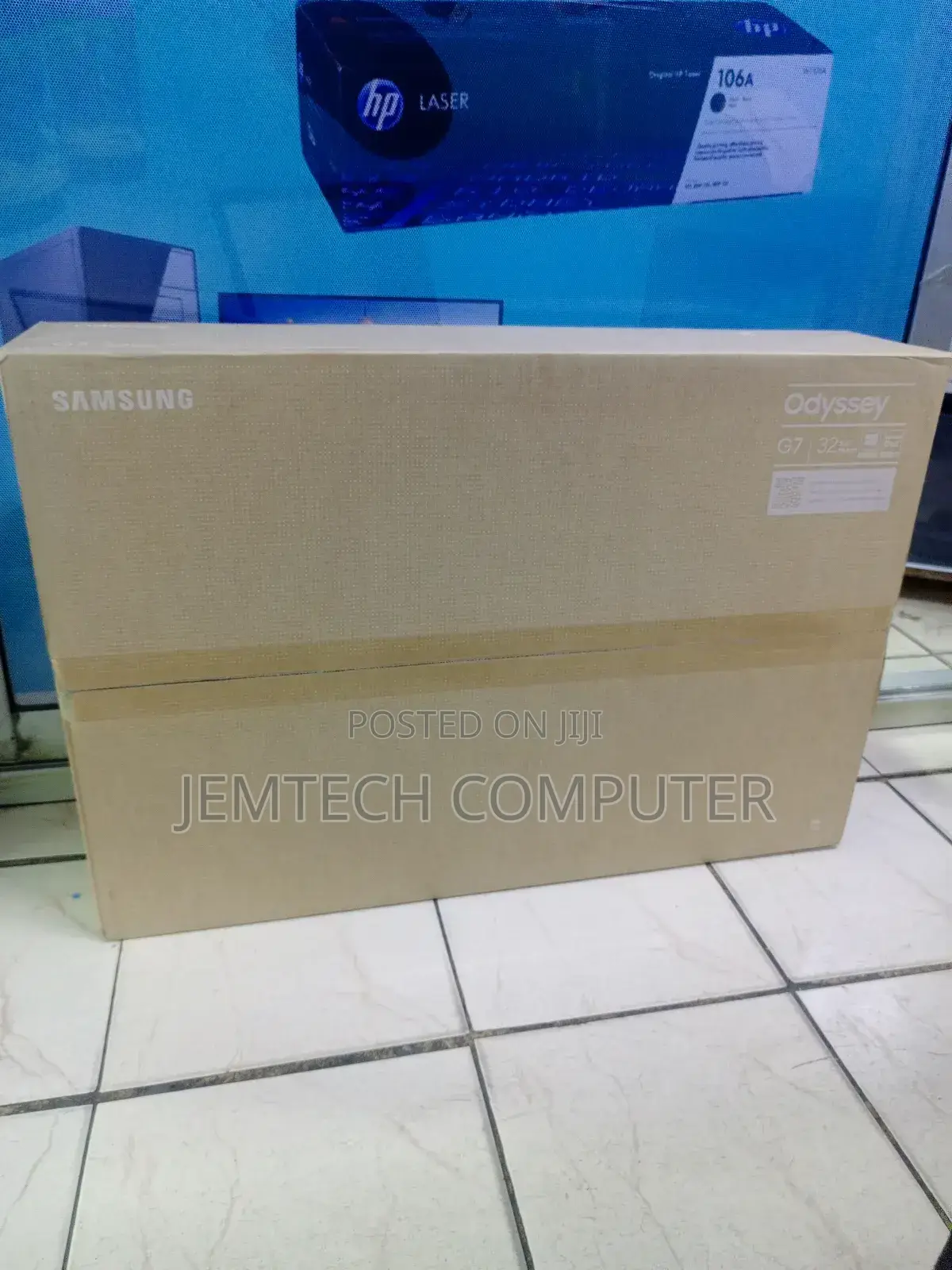 ~Samsung Odyssey G7 Gaming Monitor 144hz Refresh Rate`