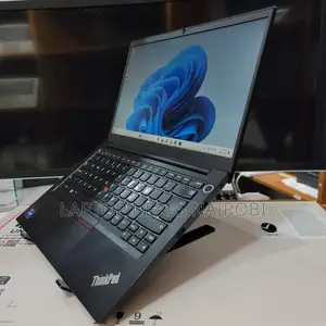 Laptop Lenovo ThinkPad E14 Gen 4 16GB Intel Core I7 SSD 512GB