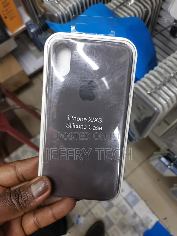 Grey iPhone X/Xs Silicone Case
