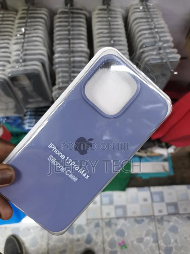 Greyiphone 15 Pro Max Silicone Case - thumbnail 3