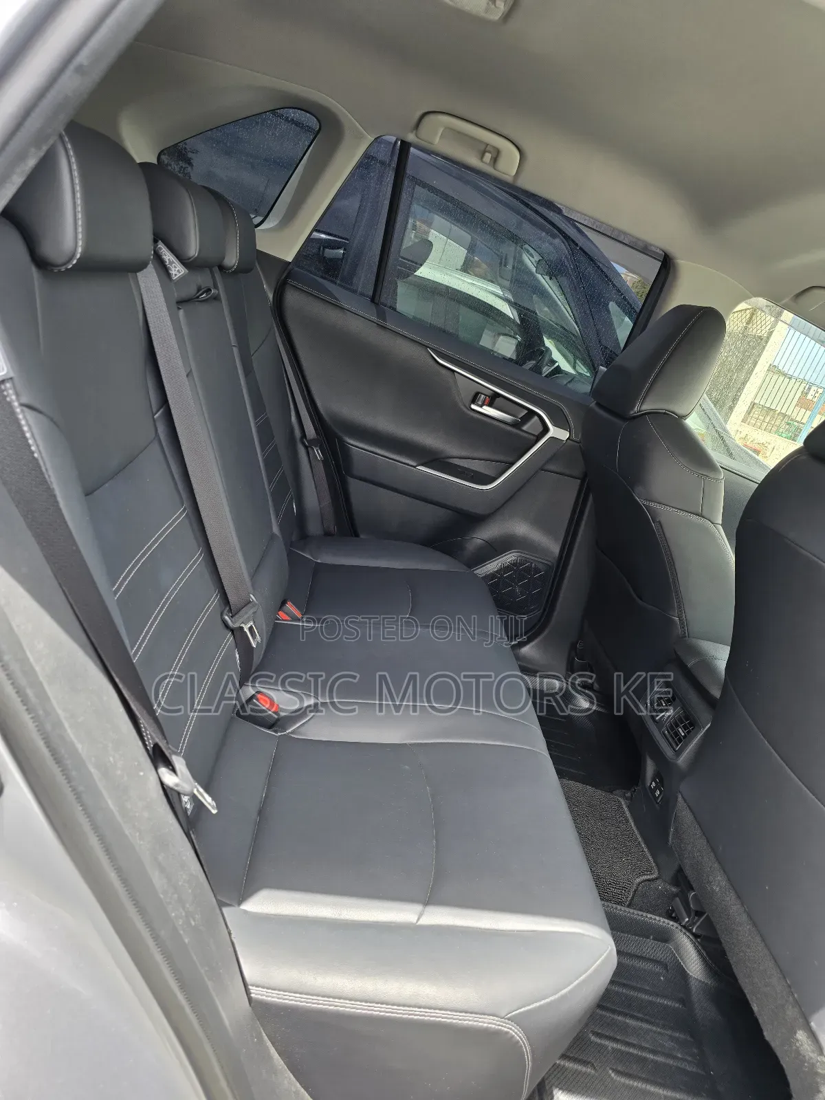 Toyota RAV4 Limited FWD 2019 Silver