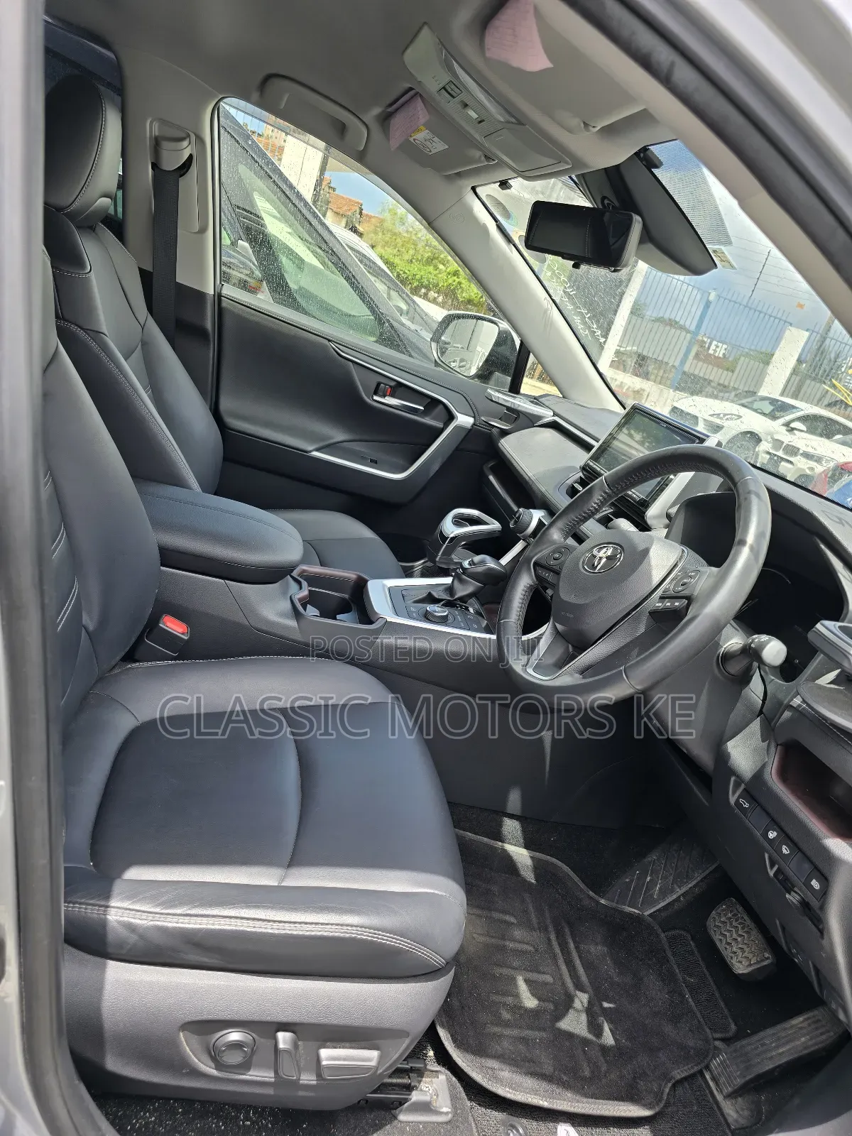 Toyota RAV4 Limited FWD 2019 Silver