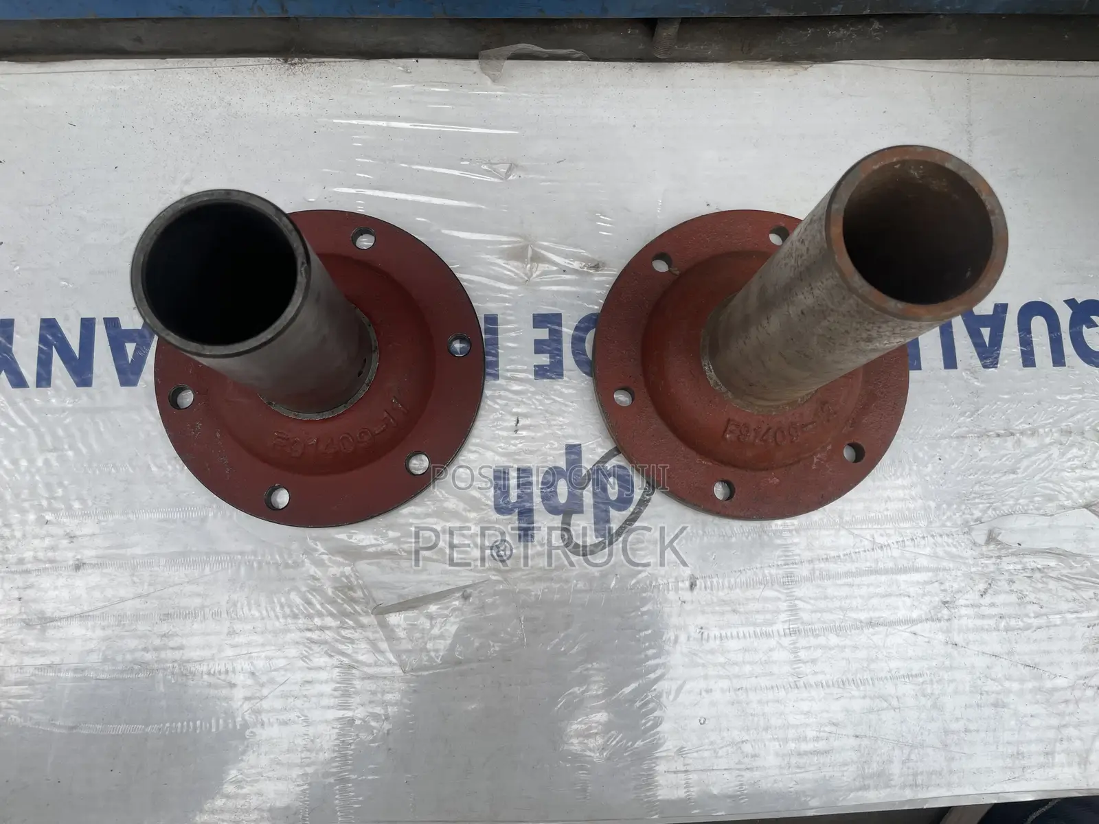 F91409-11/F91409-12 Gearbox First Input Bearing Shaft Cover.