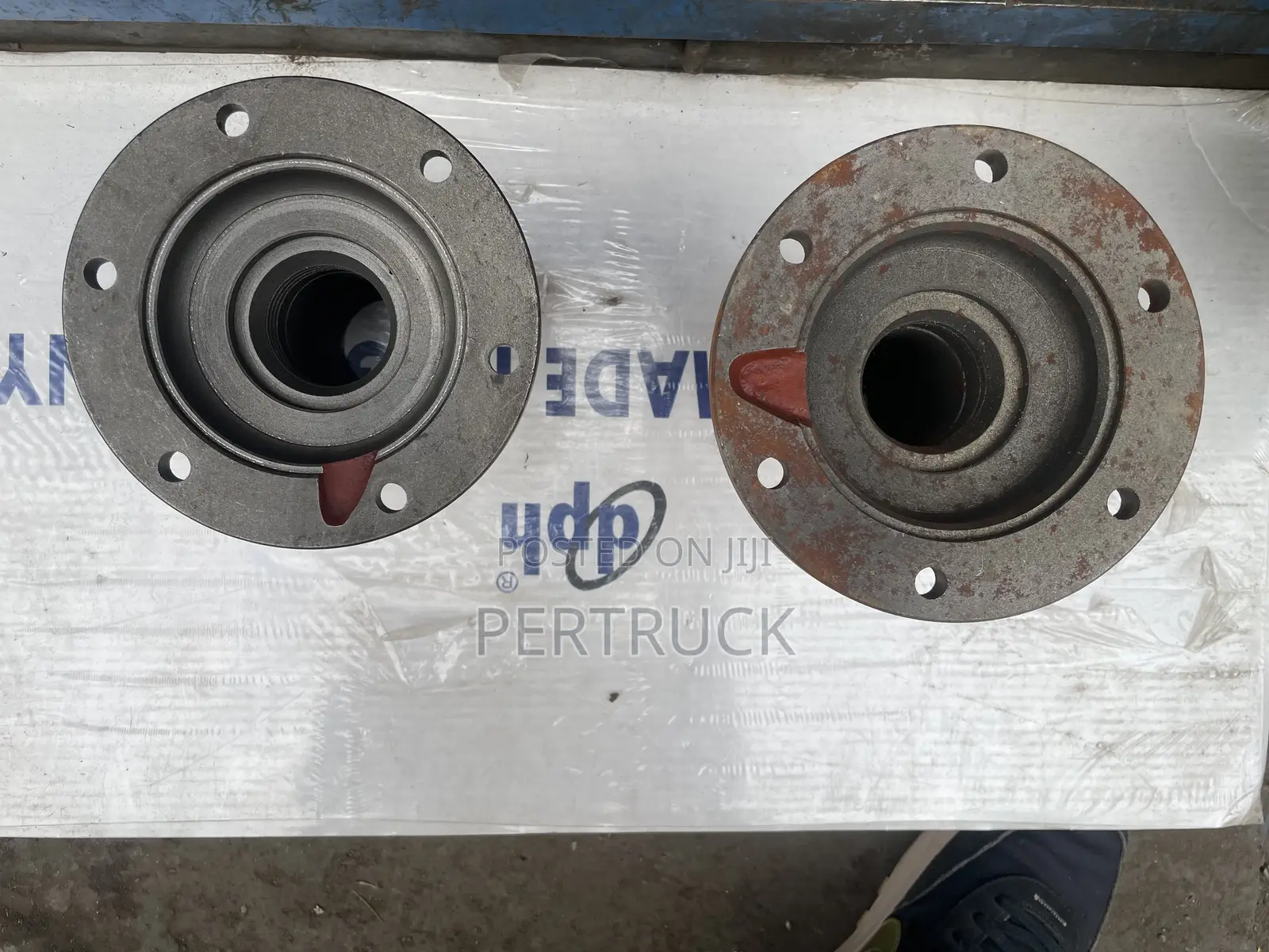 F91409-11/F91409-12 Gearbox First Input Bearing Shaft Cover.