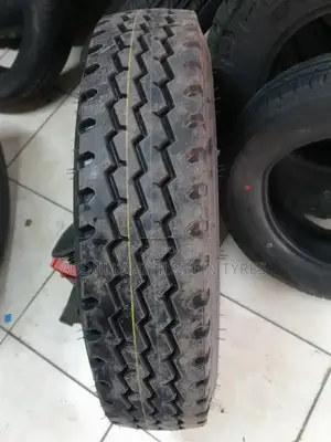 825 R16 Sportrak Tyres