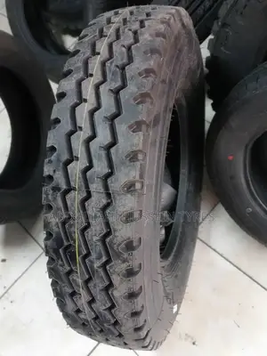 825 R16 Sportrak Tyres