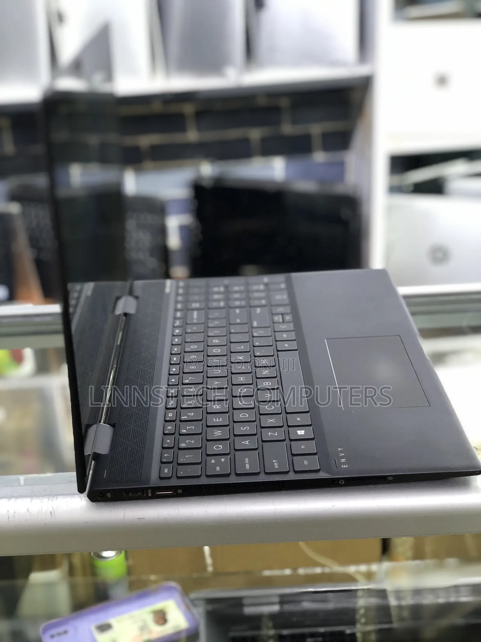 Laptop HP Envy 15 8GB AMD Ryzen 5 SSD 256GB