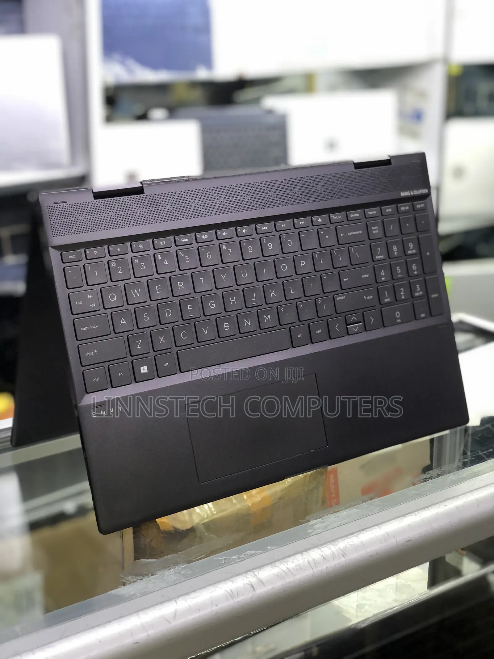 Laptop HP Envy 15 8GB AMD Ryzen 5 SSD 256GB