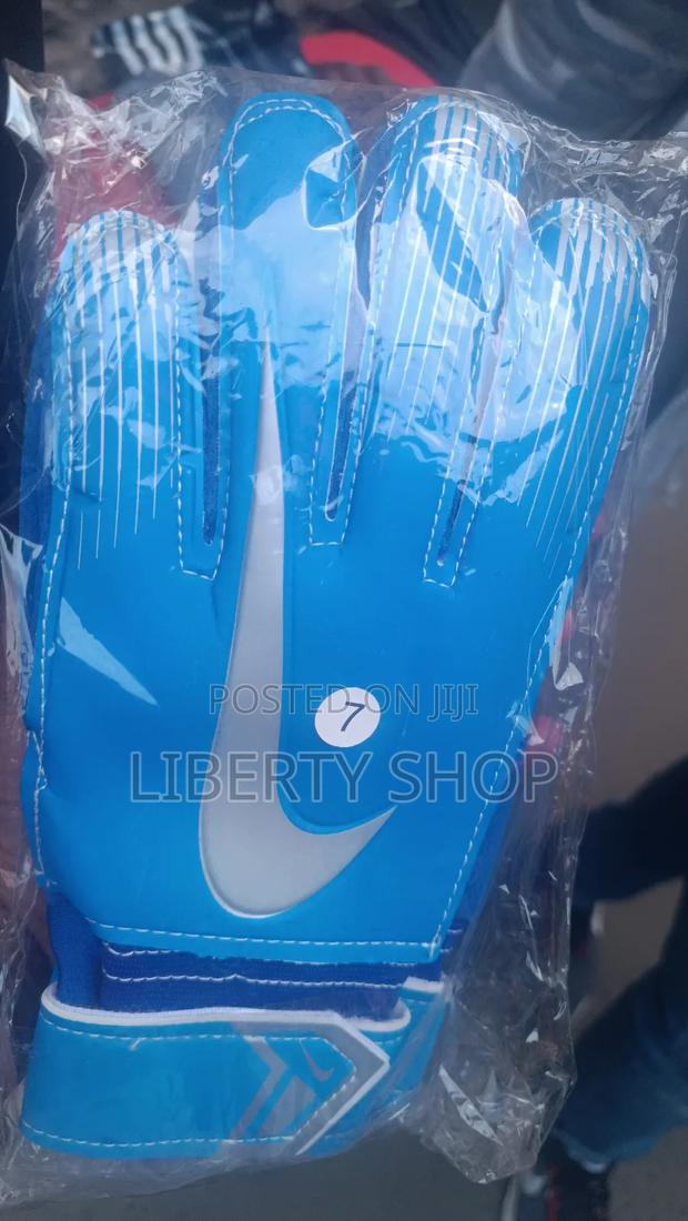 Kids Goal Keeper Gloves * Quality Goal Keeper Gloves