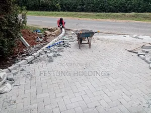 Road Works Cabros