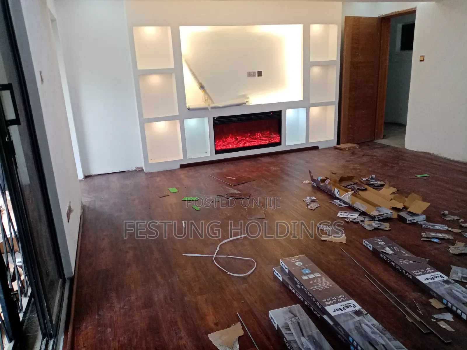 Seamless SPC Floor Fitting