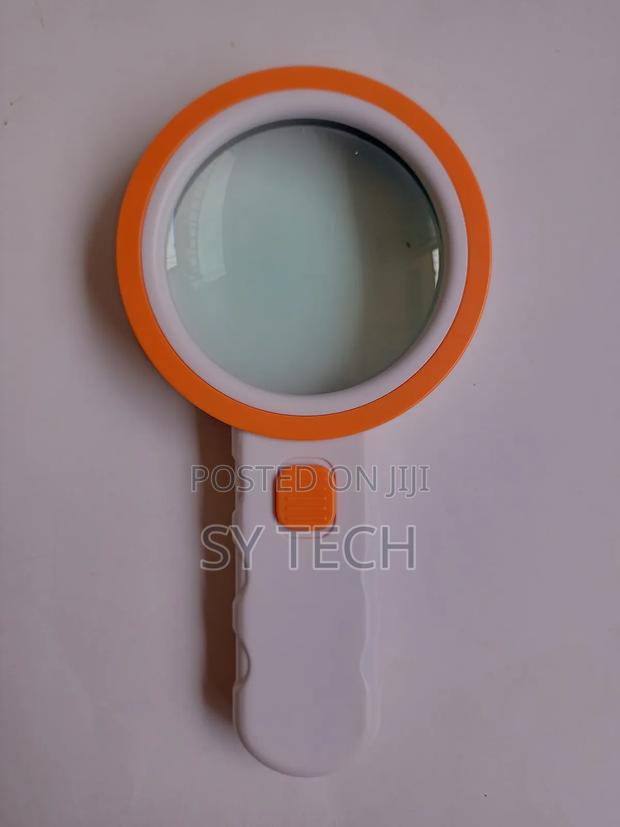 30× Lighted Portable Magnifying Glass - thumbnail 4