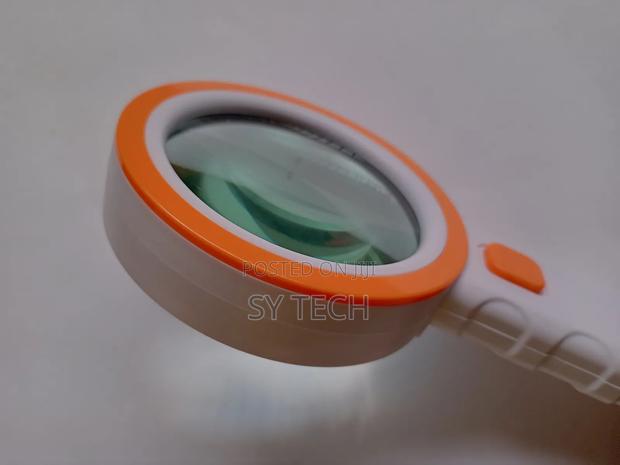 30× Lighted Portable Magnifying Glass - thumbnail 5