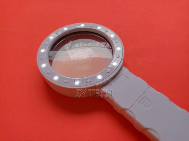 : High Definition 30× Lighted Portable Magnifying Glass - main view