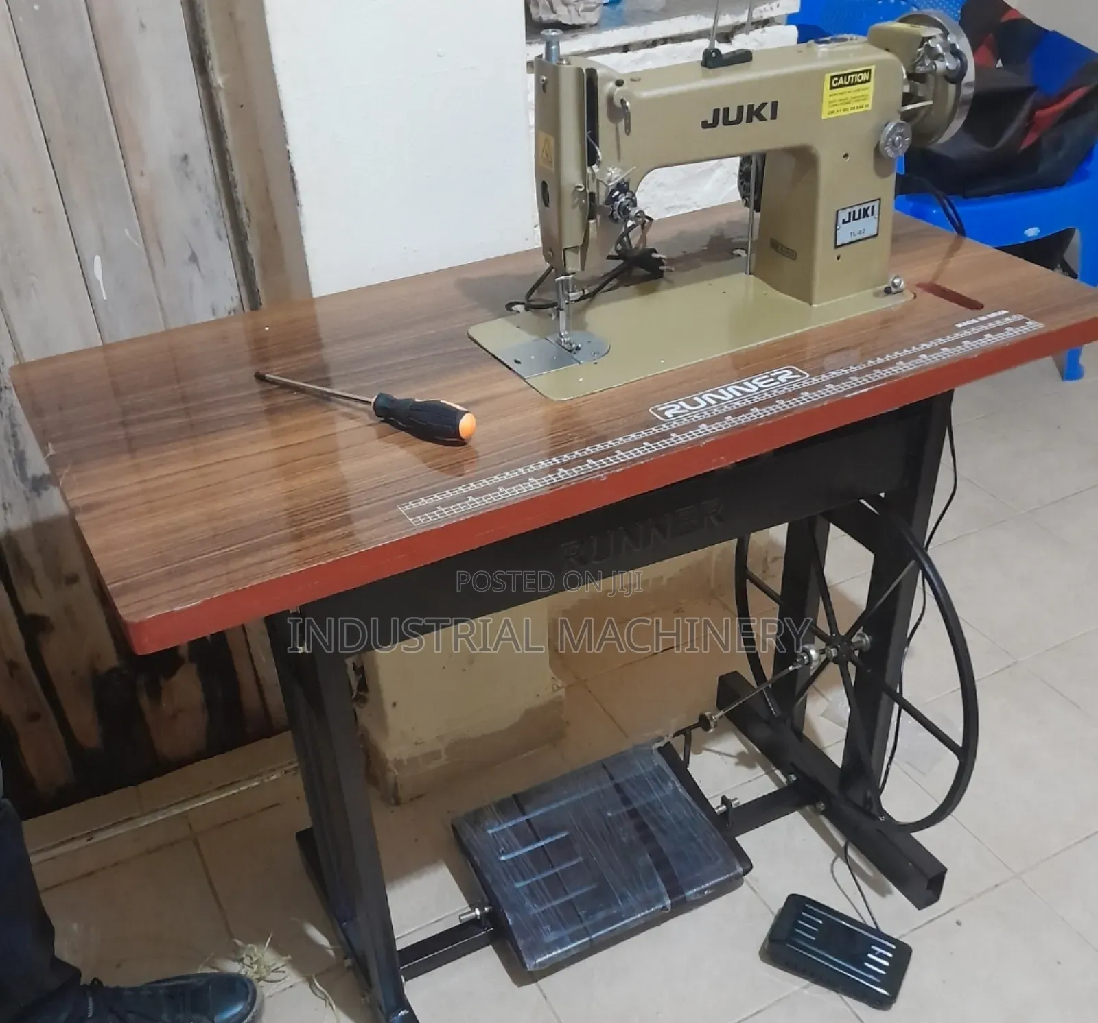 Juki Industrial Sewing Machine Complete > High Quality.