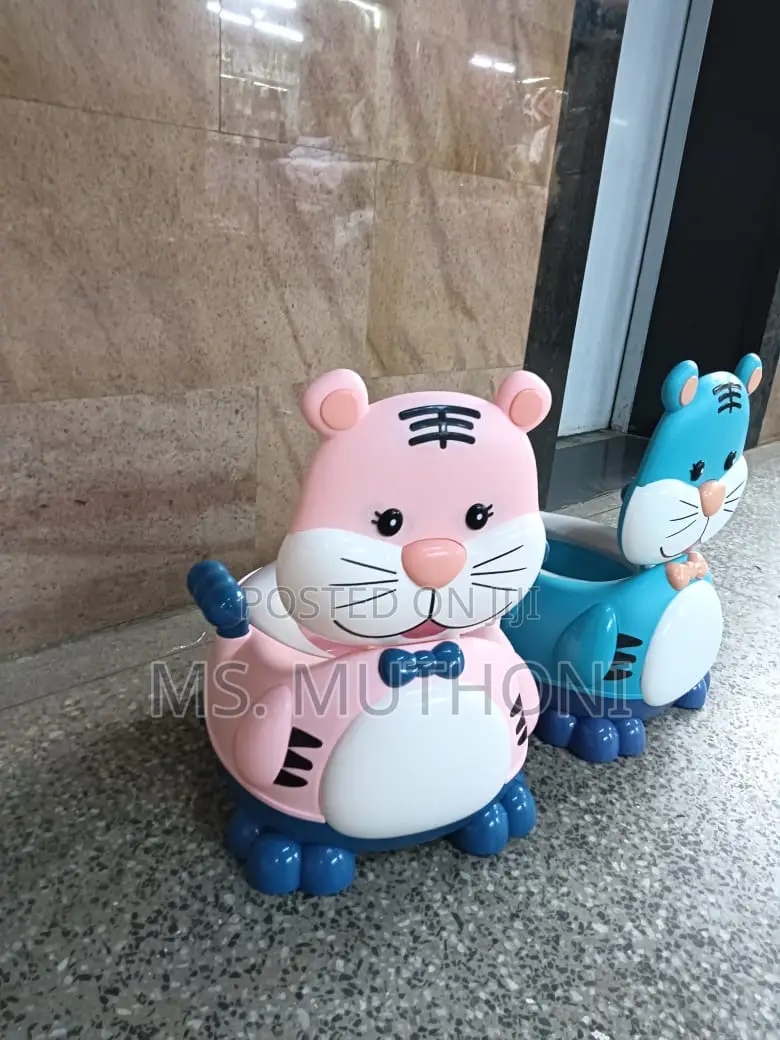 *Kids Cartoon Potty Available in Different Colours