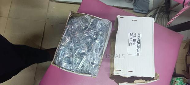 25mm Spacer Saddles - main view