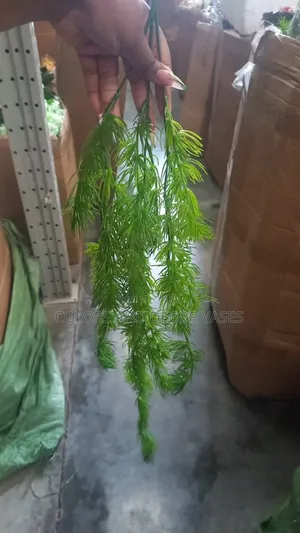 Green Short Hanging Flowers