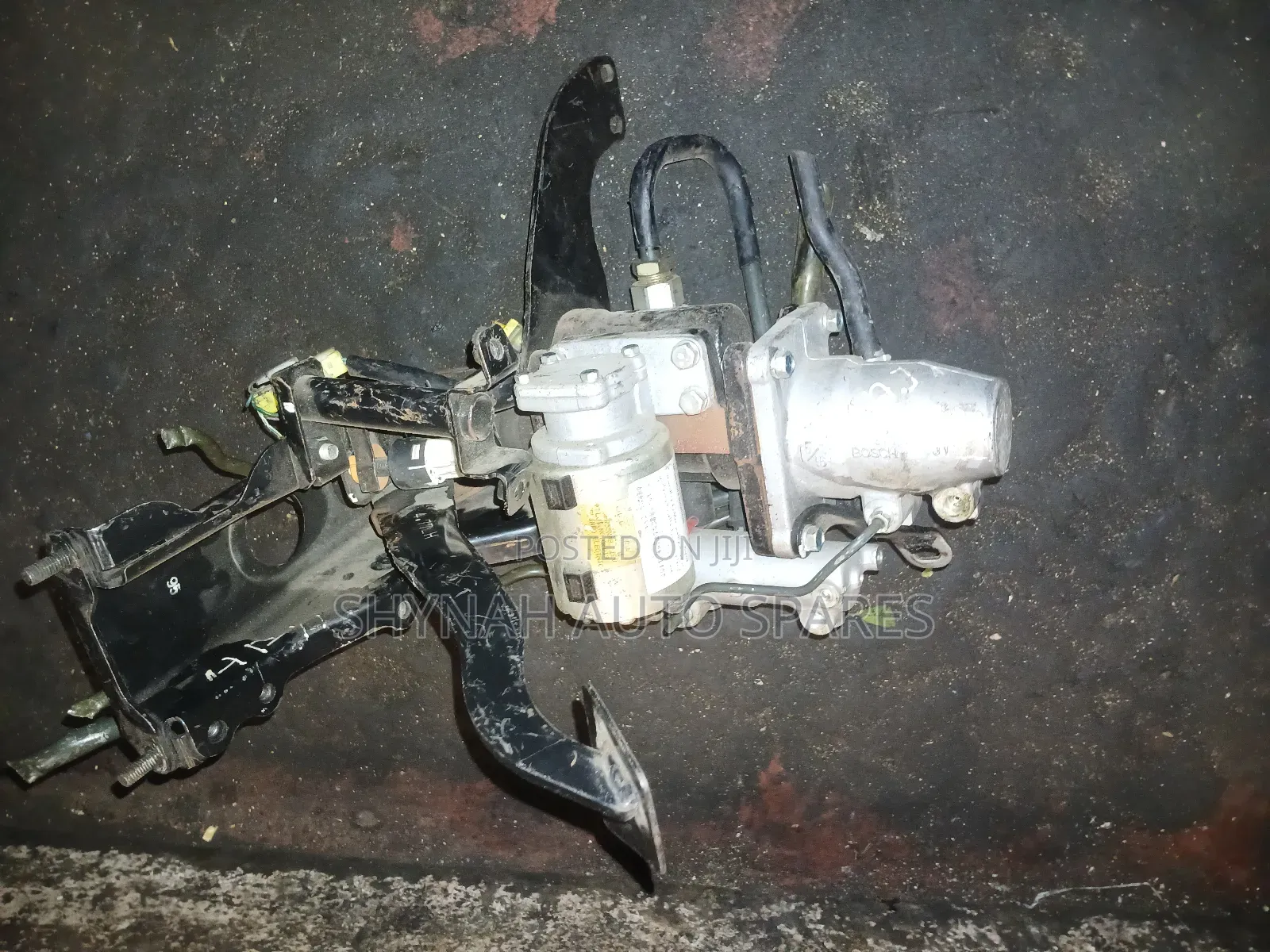 Electric Brake Booster Vuvuzela