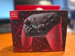 Nintendo PRO Controller - thumbnail 2