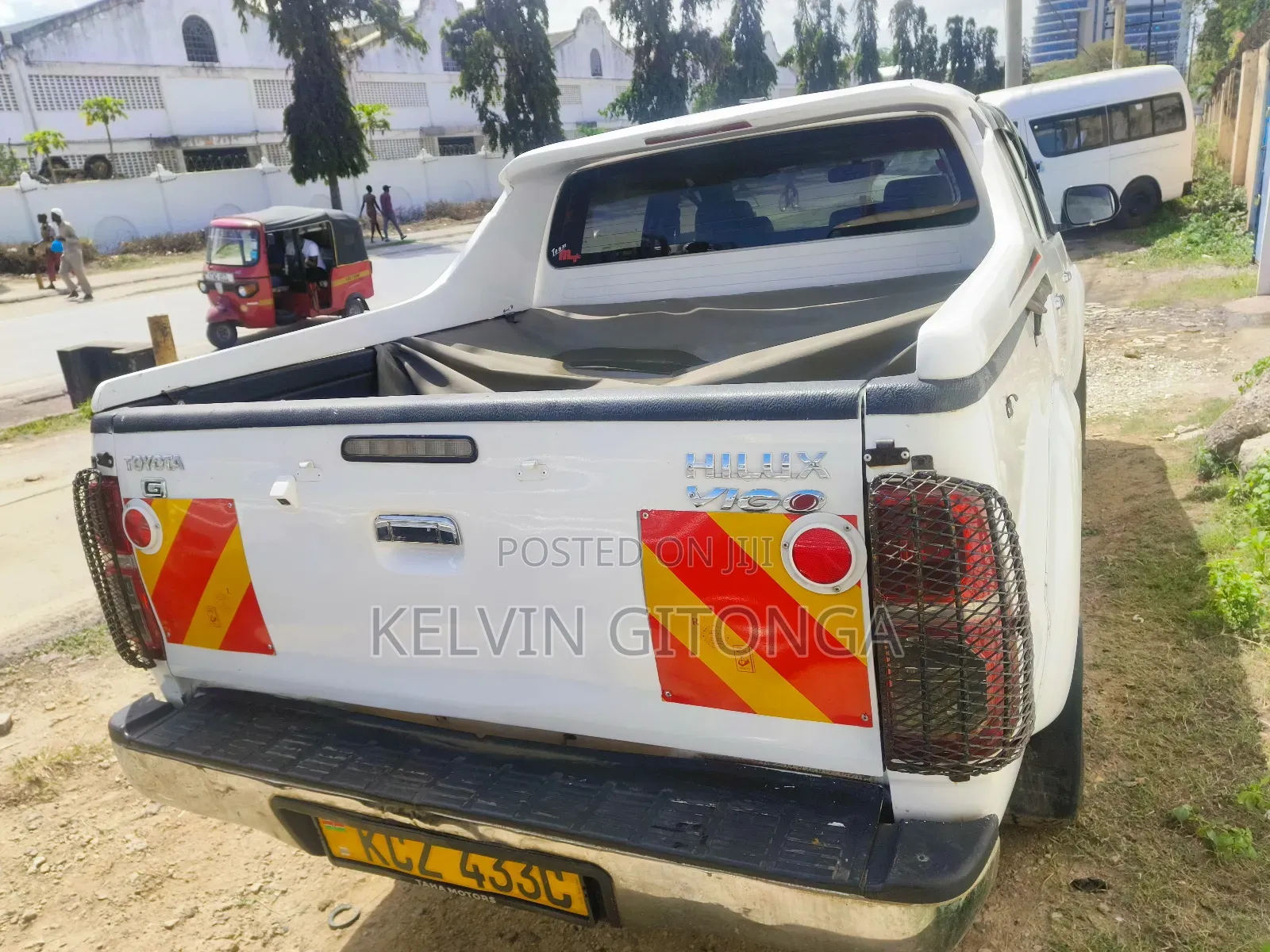 Toyota Hilux 2014 White