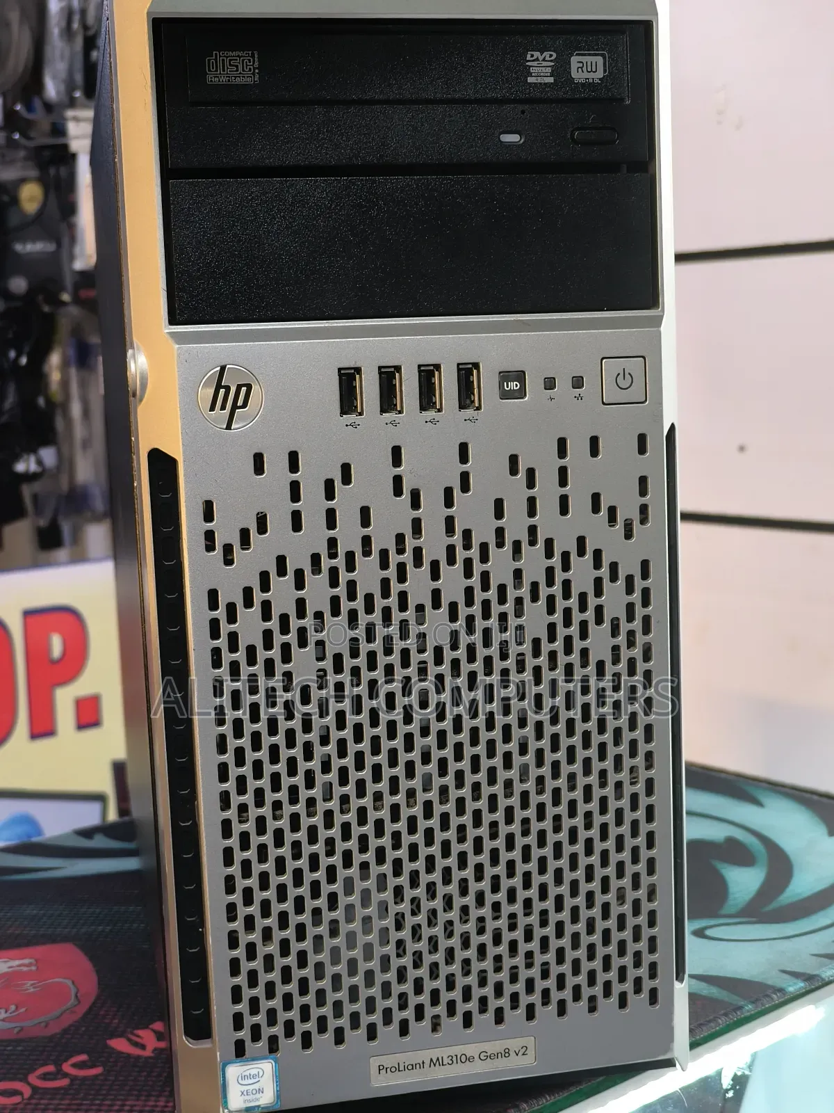 Server HP ProLiant DL380P Gen8 8GB Intel Xeon HDD 1T