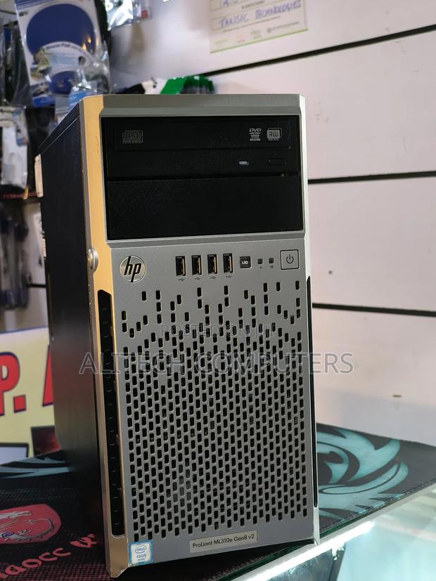 Server HP ProLiant DL380P Gen8 8GB Intel Xeon HDD 1T
