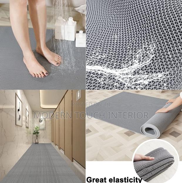 Perforated PVC Bathroom Carpet - main view