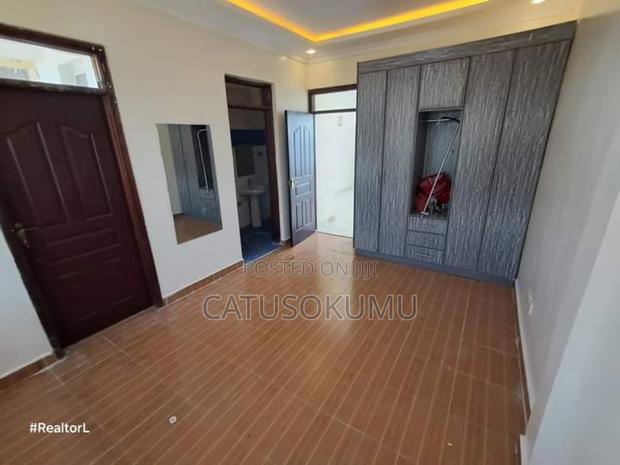 4bdrm Maisonette in Gateway Mall Area for rent - thumbnail 11