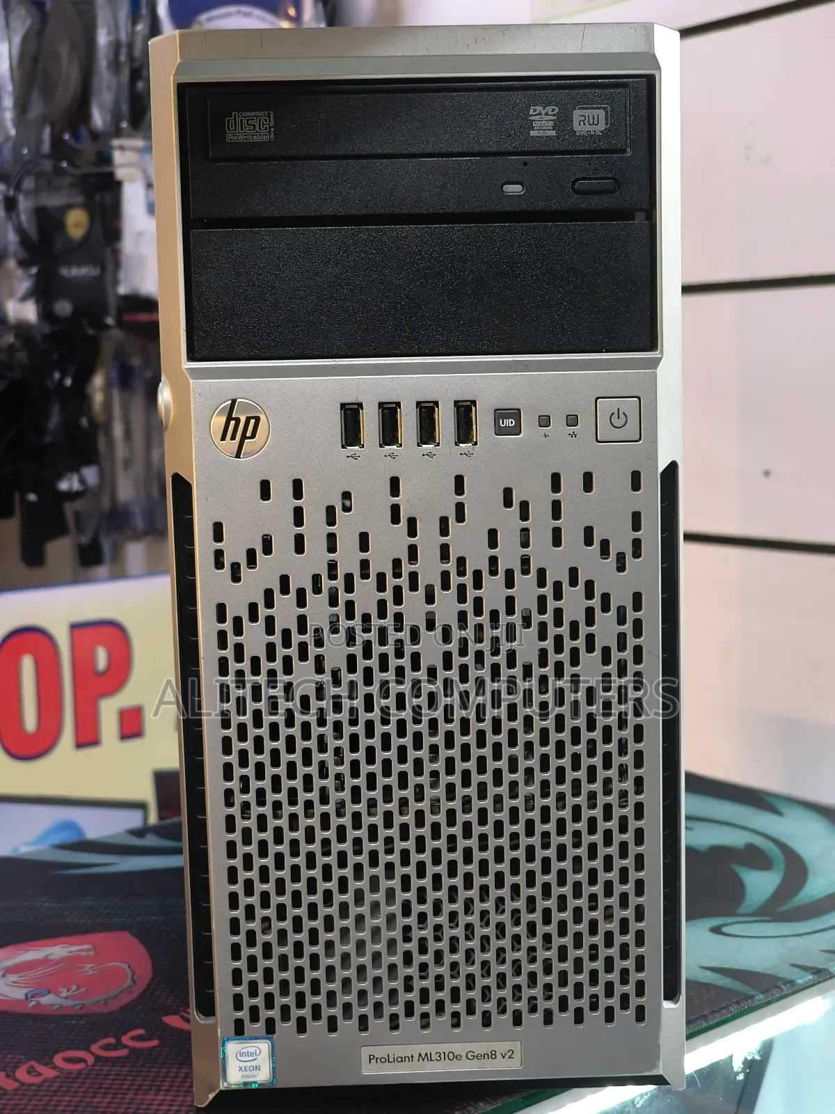 Server HP ProLiant DL380P Gen8 8GB Intel Xeon HDD 1T