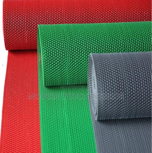 Customized PVC Perforated Spaghetti Carpets