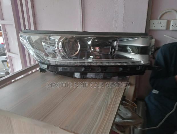 Toyota Highlander 2018 Headlight - thumbnail 4