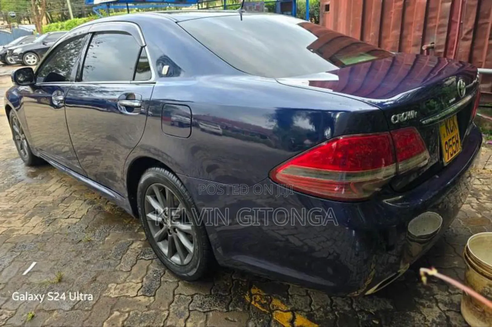 Toyota Crown 2011 Blue