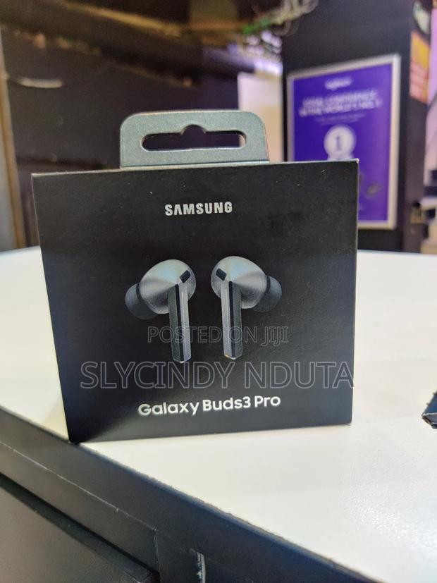 Samsung Galaxy Buds 3 Pro - main view