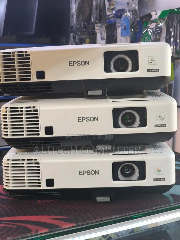 Epson Vs350 Projectors Available - thumbnail 4