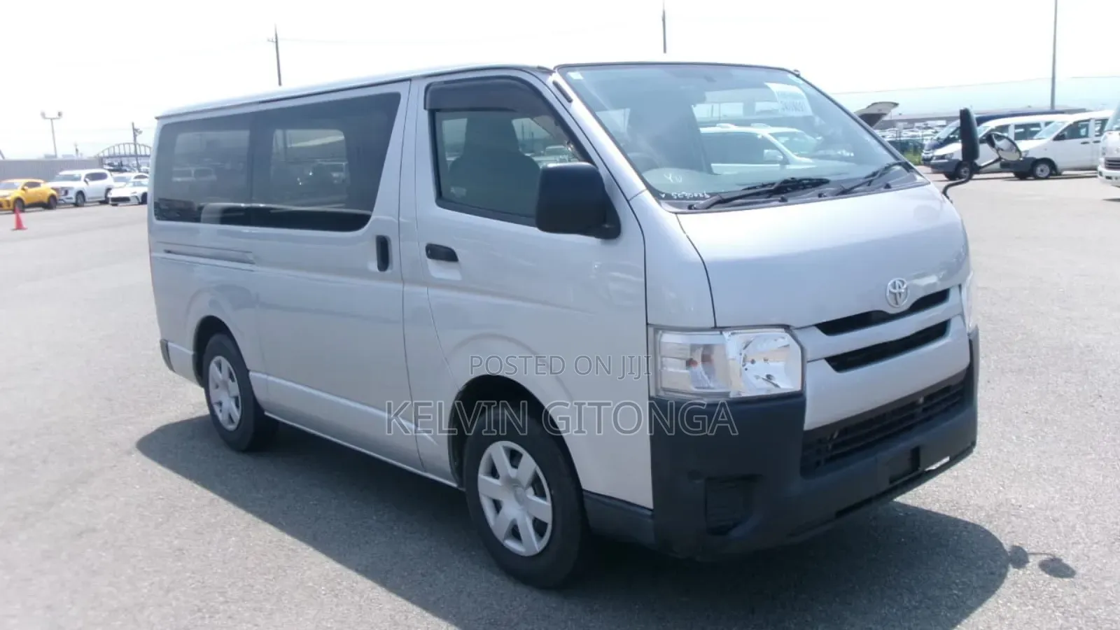 Toyota HiAce 2017 Silver