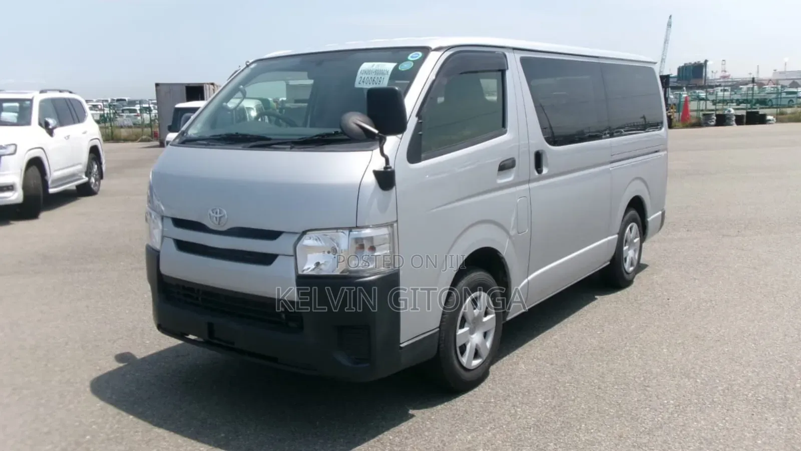 Toyota HiAce 2017 Silver