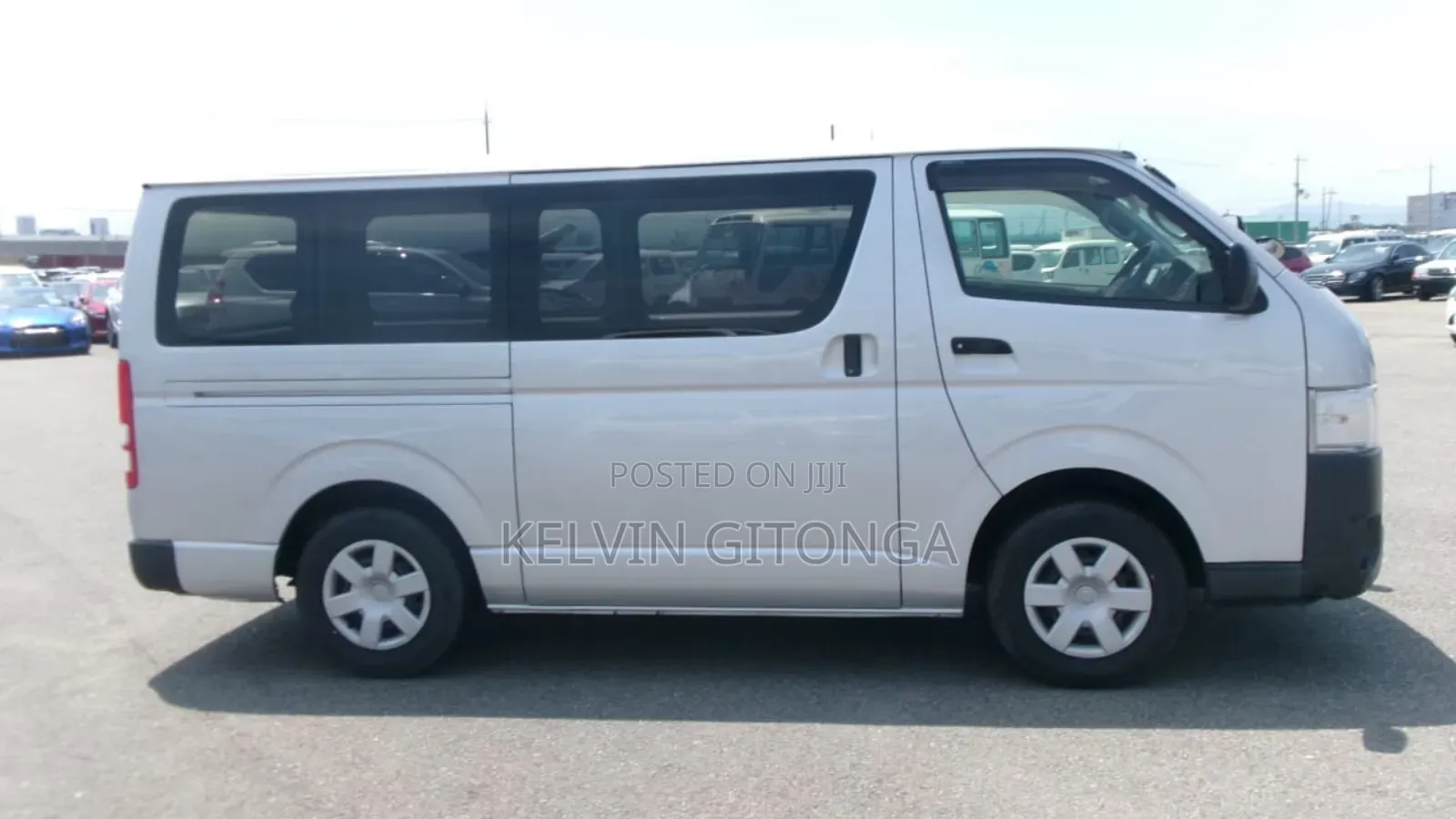 Toyota HiAce 2017 Silver