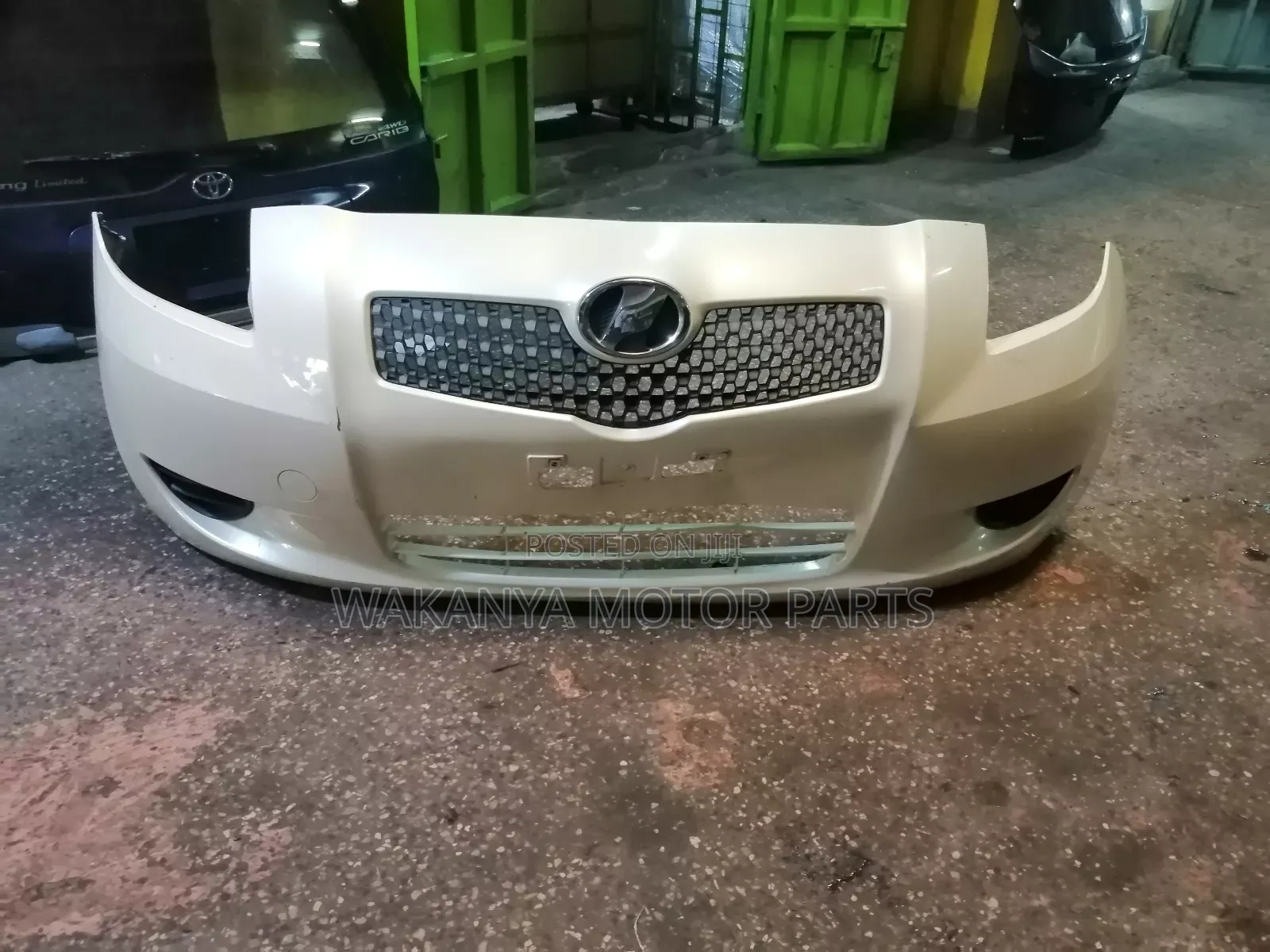 Toyota Vitz 2005/2006 Front Bumper With Fog Covers, EX Japan
