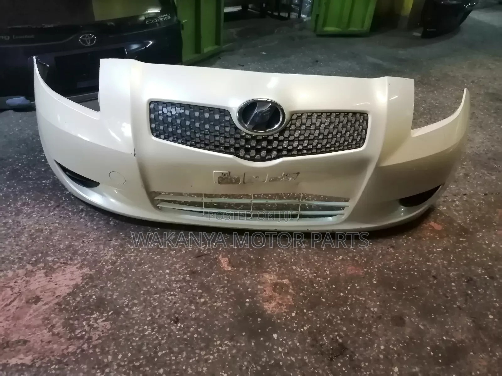 Toyota Vitz 2005/2006 Front Bumper With Fog Covers, EX Japan