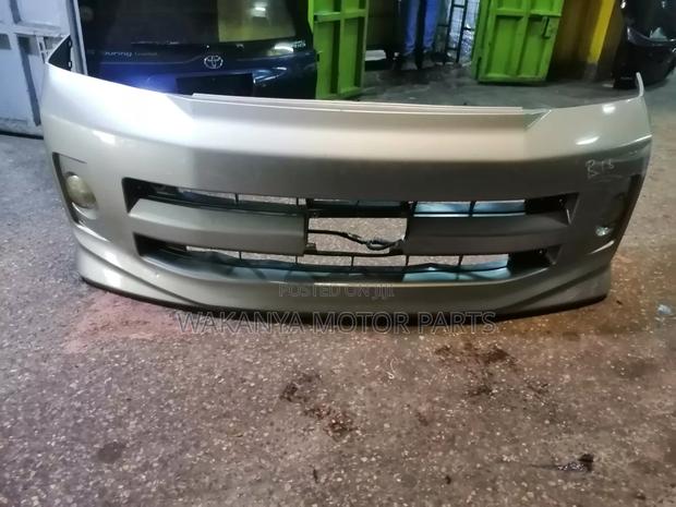 Toyota Voxy 2004/2007 Front Bumper Complete With Fog Lights - thumbnail 4