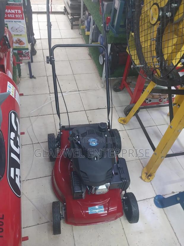 Lawn Mower Machine - main view