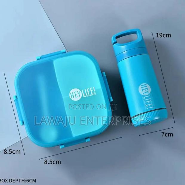 3 Compartment Dish With Bottle - main view