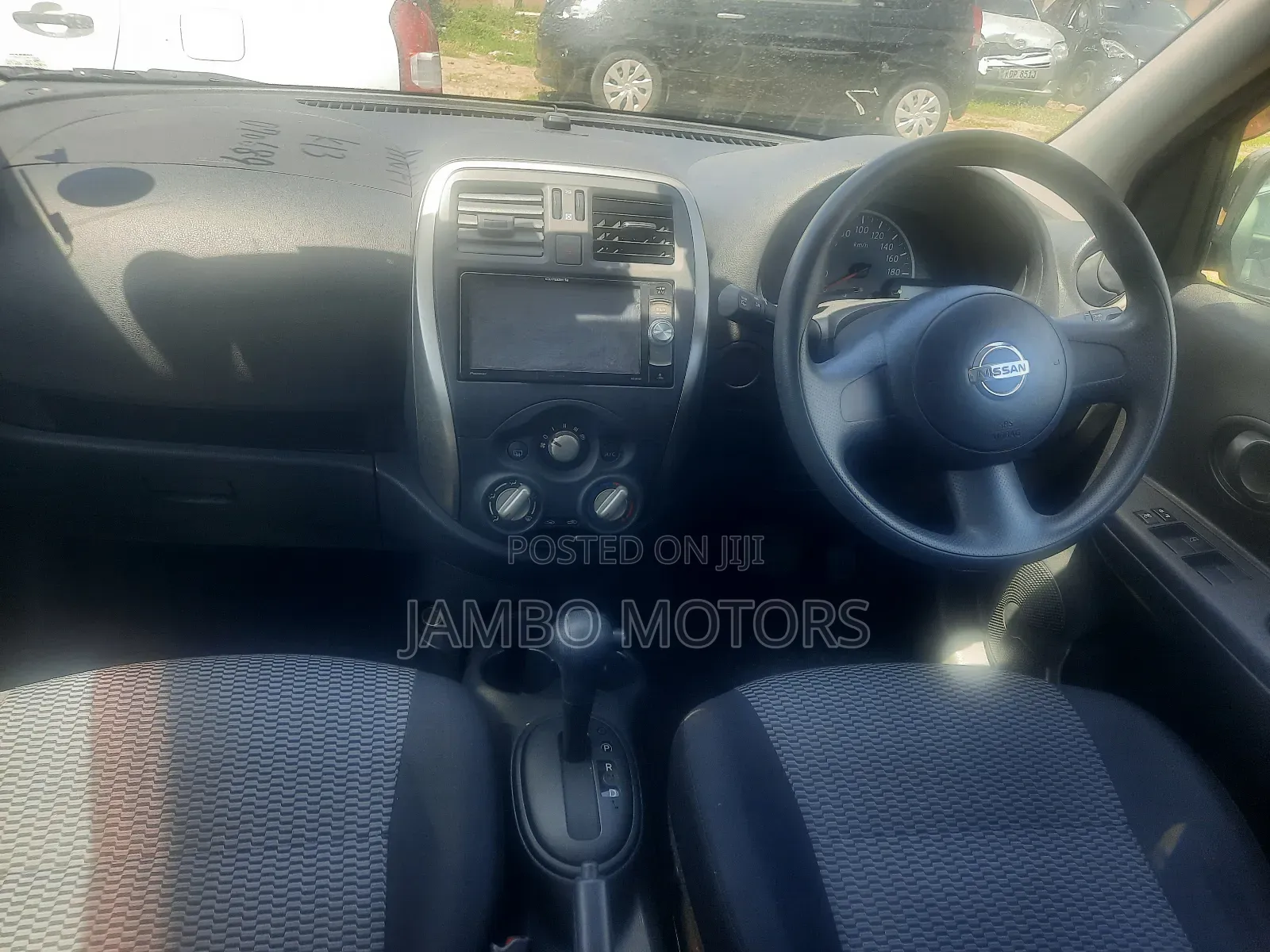 Nissan March 1.2 FWD 2017 Silver