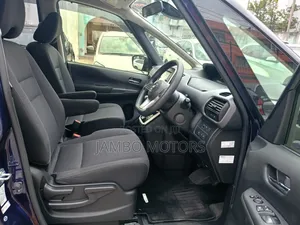 Nissan Serena 2017 Gold