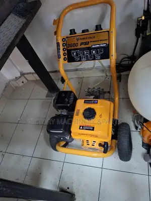 Power Italia Petrol Pressure Washer