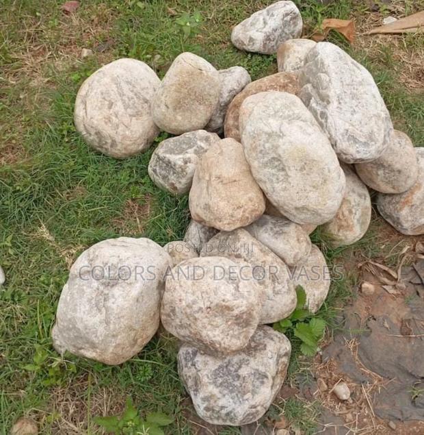 Big Creamish White Pebble Stones - main view