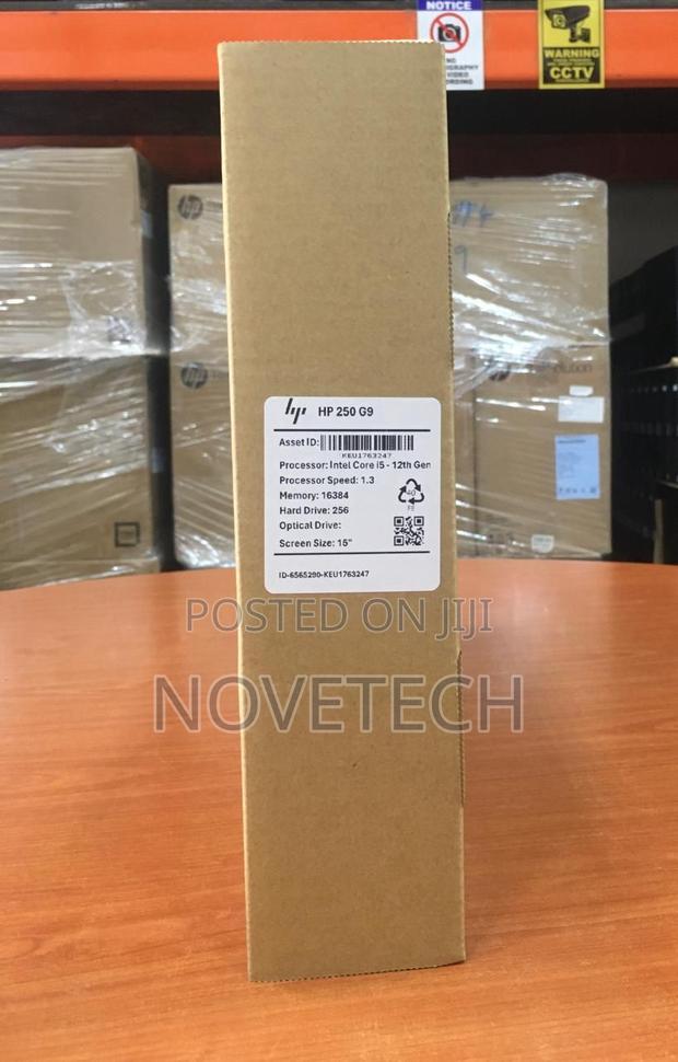New Laptop HP 250 G8 16GB Intel Core I5 SSD 256GB - thumbnail 3